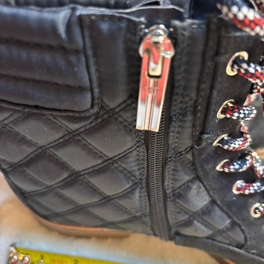 Tommy Hilfiger Boots Size 8.5 Navy Blue Quilted Moto Boots - Picture 8 of 14